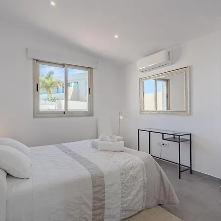 Caterina, Luxury With Heated Pool Ocean View In Adeje, Tenerife Vila *