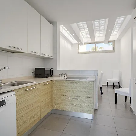 Caterina, Luxury With Heated Pool Ocean View In Adeje, Tenerife Vila