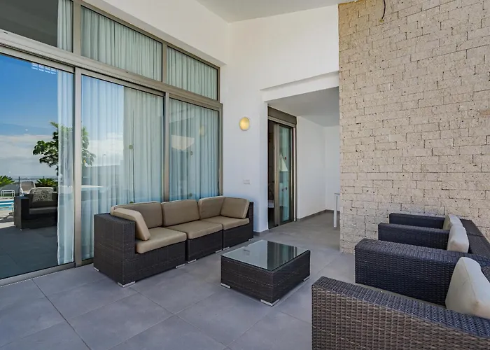 Caterina, Luxury With Heated Pool Ocean View In Adeje, Tenerife *