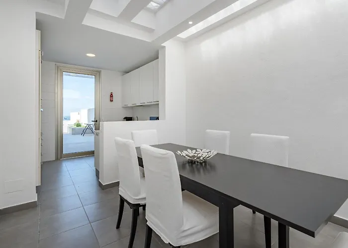 Caterina, Luxury With Heated Pool Ocean View In Adeje, Tenerife فيلة *