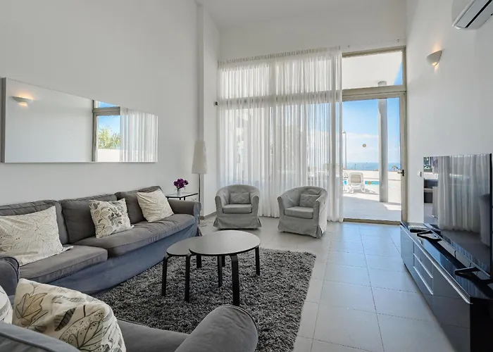 别墅 Caterina, Luxury With Heated Pool Ocean View In Adeje, Tenerife 阿德耶